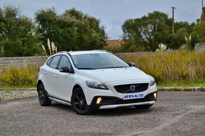 Carro usado Volvo V40 Cross Country 1.6 D2 Kinetic Diesel