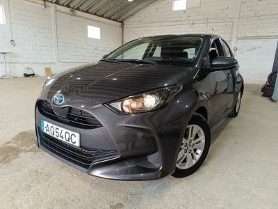 Carro usado Toyota Yaris 1.5 HDF Comfort Híbrido (Gasolina)