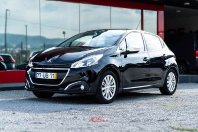 Carro usado Peugeot 208 1.2 PureTech Style Gasolina