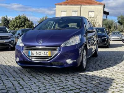 Carro usado Peugeot 208 1.2 VTi Allure Gasolina