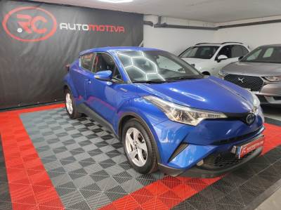 Carro usado Toyota C-HR 1.8 HSD Comfort Híbrido (Gasolina)