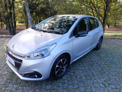 Carro usado Peugeot 208 1.2 PureTech Allure Gasolina