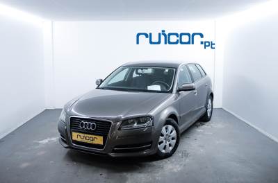 Carro usado Audi A3 Sportback 1.6 TDi Attraction Diesel