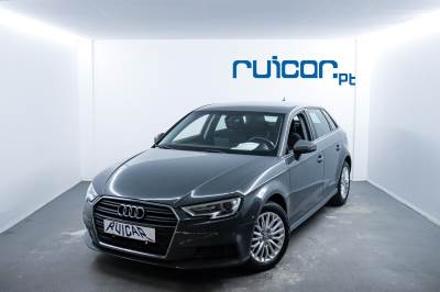 Carro usado Audi A3 Sportback 1.6 TDi Attraction Diesel