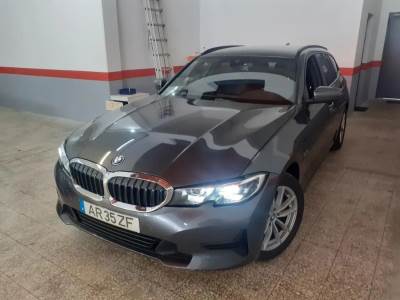 Carro usado BMW Série 3 e Touring Corporate Edition Auto Híbrido (Gasolina)