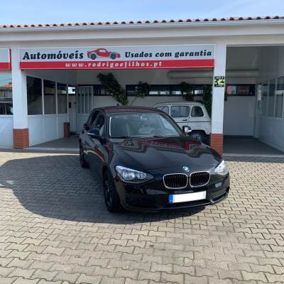 Carro usado BMW Série 1 d EfficientDynamics Line Sport Diesel