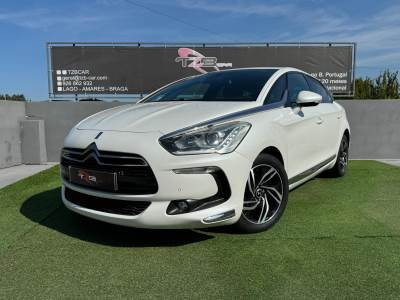 Carro usado Citroën DS5 e-HDi 115 EGS6 SoChic Diesel