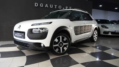 Carro usado Citroën C4 Cactus 1.2 PureTech Shine Gasolina