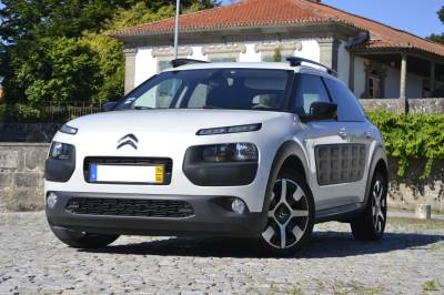 Carro usado Citroën C4 Cactus 1.6 BlueHDi Shine Diesel