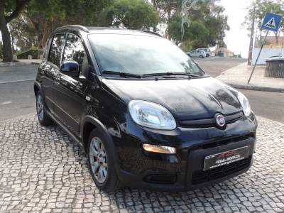 Carro usado Fiat Panda 1.0 Hybrid City Life Híbrido (Gasolina)