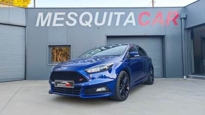 Ford Focus 2.0i ST-2