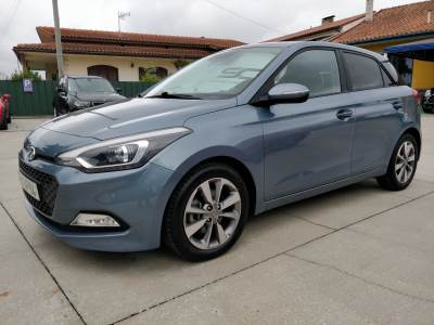 Carro usado Hyundai i20 1.1 CRDi Comfort+Pack Look+JLL16 Diesel