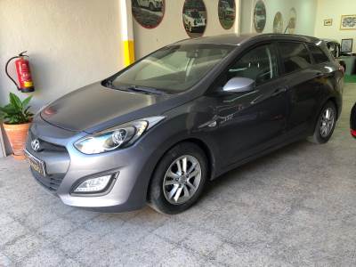 Carro usado Hyundai i30 SW 1.4 CRDi Blue Active Diesel