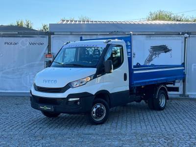 Pesado usado Iveco 3.0 C 150  BASCULA Diesel