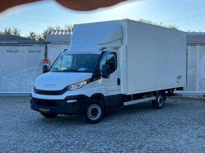 Comercial usado Iveco  35 C 180 PLATAFORMA Diesel