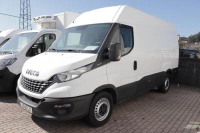 Comercial usado Iveco 35-140 2.3td 140cv L3H2 Diesel