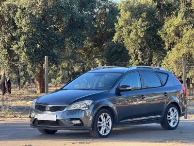 Carro usado Kia Ceed SW 1.6 CRDi EX Diesel