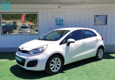 Carro usado Kia Rio 1.1 CRDi LX Diesel