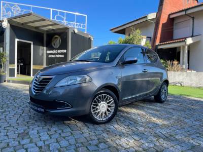 Lancia Ypsilon 1.3 M-jet S&S Platinum