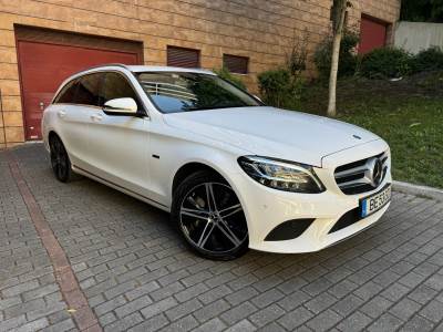 Carro usado Mercedes-Benz Classe C de Avantgarde Híbrido (Gasóleo)