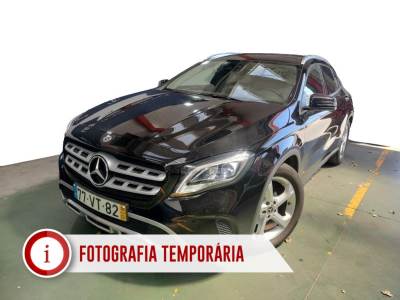 Carro usado Mercedes-Benz Classe GLA 200 d Aut. 136cv Diesel