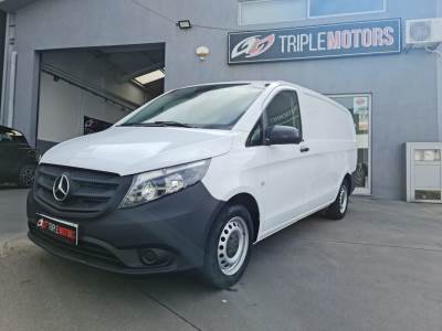 Carro usado Mercedes-Benz Vito Tourer 111 CDI (BlueTEC) Longa PRO Diesel