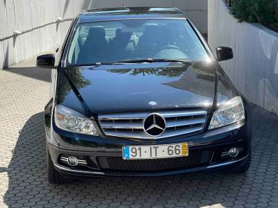 Carro usado Mercedes-Benz Classe C CDI DPF BlueEFFICIENCY Avantgarde Diesel