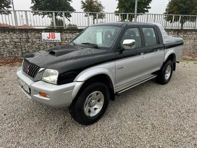 Carro usado Mitsubishi L200 2.5 TD CD Strakar AC Diesel