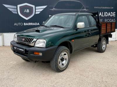 Carro usado Mitsubishi L200 2.5 TD Diesel