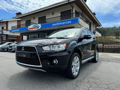 Carro usado Mitsubishi Outlander 2.2 DI-D Intense+ Diesel