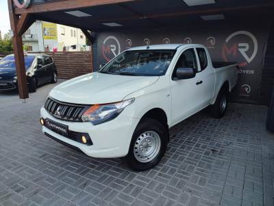 Carro usado Mitsubishi L200 2.4 DI-D CD Invite CC 4WD Diesel