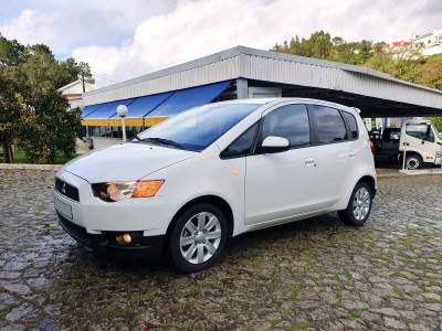 Carro usado Mitsubishi Colt 1.3 Instyle CA Gasolina