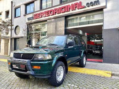 Carro usado Mitsubishi Pajero Sport 2.5 TD GLS Diesel