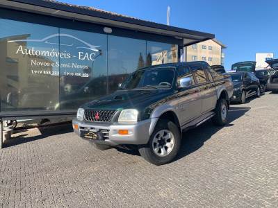 Carro usado Mitsubishi L200 2.5 TD CD Strakar Diesel