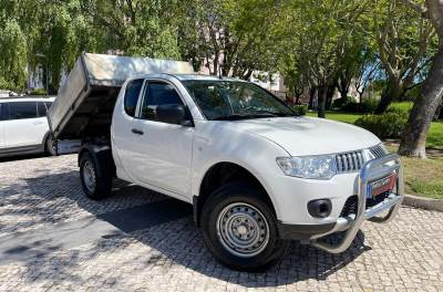 Carro usado Mitsubishi L200 2.5 DI-D CS Inform+ 4WD Diesel