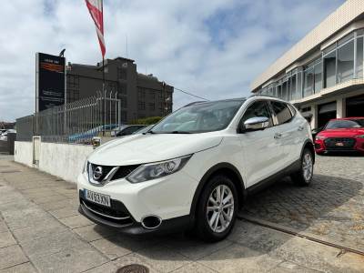 Carro usado Nissan Qashqai 1.6 dCi Tekna Premium Pele Preta Xtronic Diesel