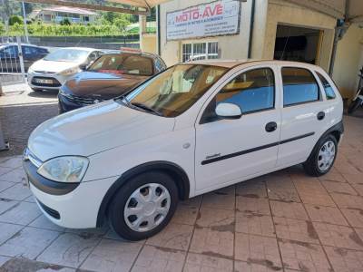 Carro usado Opel Corsa 1.2 16V Confort Gasolina