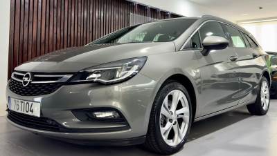 Carro usado Opel Astra Sports Tourer 1.6 CDTi Cosmo S/S Diesel