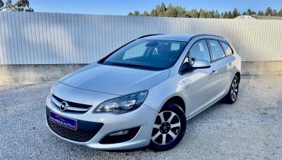 Carro usado Opel Astra Sports Tourer 1.6 CDTi Exklusiv Diesel