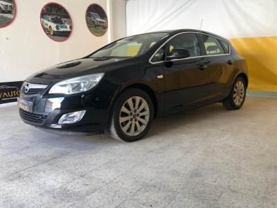 Carro usado Opel Astra 1.7 CDTi Cosmo Diesel