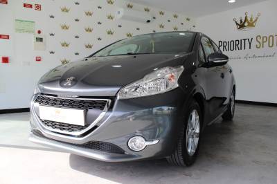 Carro usado Peugeot 208 1.4 HDi Active Diesel