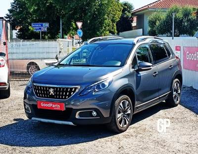 Carro usado Peugeot 2008 1.2 PureTech Allure Gasolina