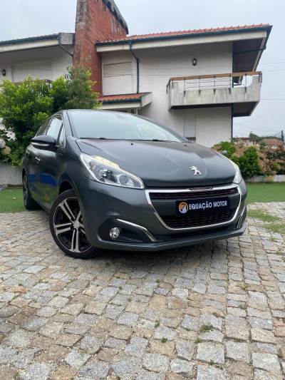 Carro usado Peugeot 208 1.2 PureTech GT Line Gasolina