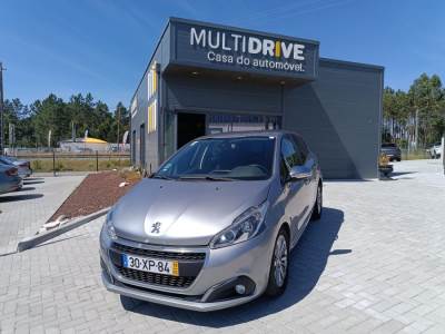 Peugeot 208 1.2 PureTech Signature