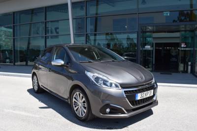 Carro usado Peugeot 208 1.2 PureTech Signature Gasolina