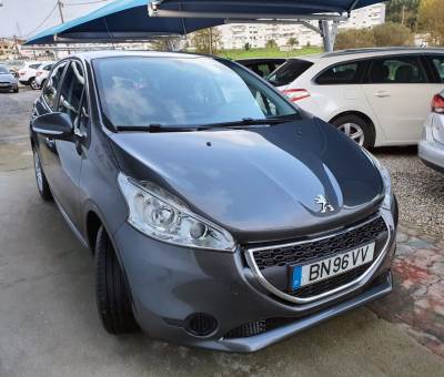 Carro usado Peugeot 208 1.2 VTi Active Gasolina