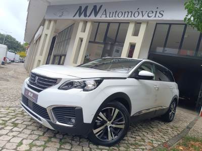 Carro usado Peugeot 5008 1.5 BlueHDi Allure EAT8 Diesel