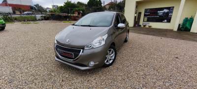 Carro usado Peugeot 208 1.4 HDi SE Style Diesel