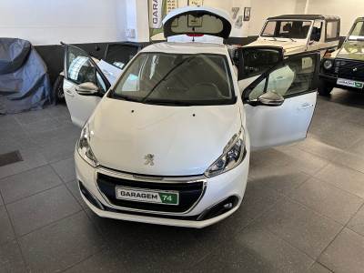 Carro usado Peugeot 208 1.2 PureTech Style Gasolina