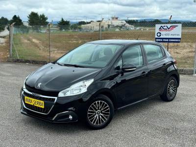 Carro usado Peugeot 208 1.6 BlueHDi Style Diesel